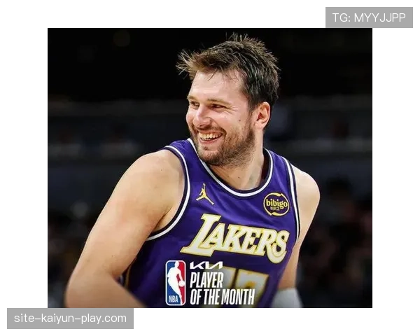 东契奇挡拆制造错位拉升得分效率超比尔