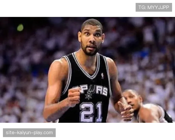 蒂姆·邓肯低位单打效率超卡尔德龙主导马刺内线攻防