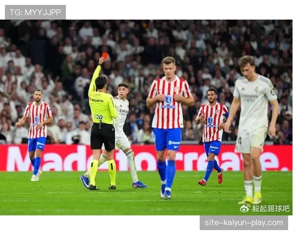 红牌停赛规则：直接红牌自动停赛1场，情节严重可追加